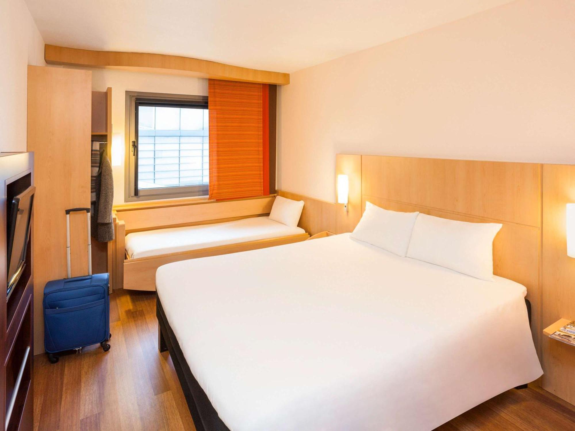 Ibis Madrid Alcobendas Exterior photo
